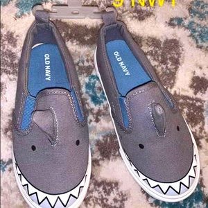 Adorable Toddler Size 9 Shark Shoes **NWT**